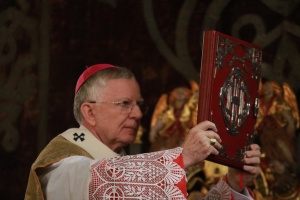 arcybiskup jędraszewski na wawelu